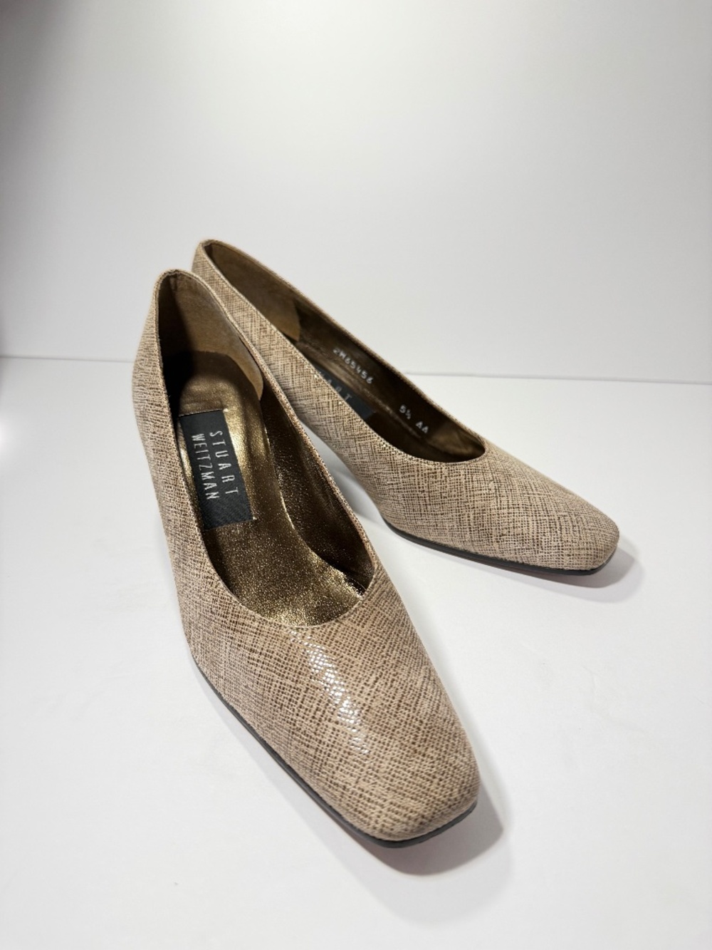 Stuart Weitzman Textured Taupe Pumps Heels Vintage Size 5.5
